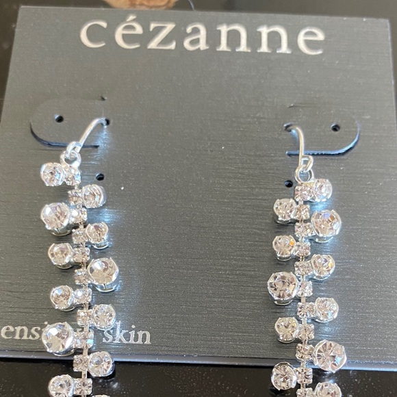 CEZANNE Long Dangly Rhinestone Earrings NWT - Picture 3 of 7